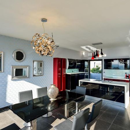 Adorno Luxury Villas 코라파키아 외부 사진