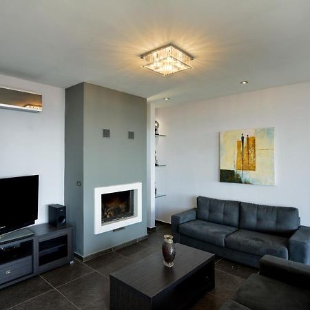 Adorno Luxury Villas 코라파키아 외부 사진