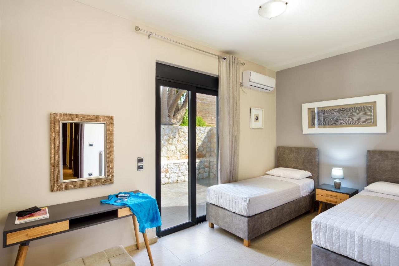 Adorno Luxury Villas 코라파키아 외부 사진