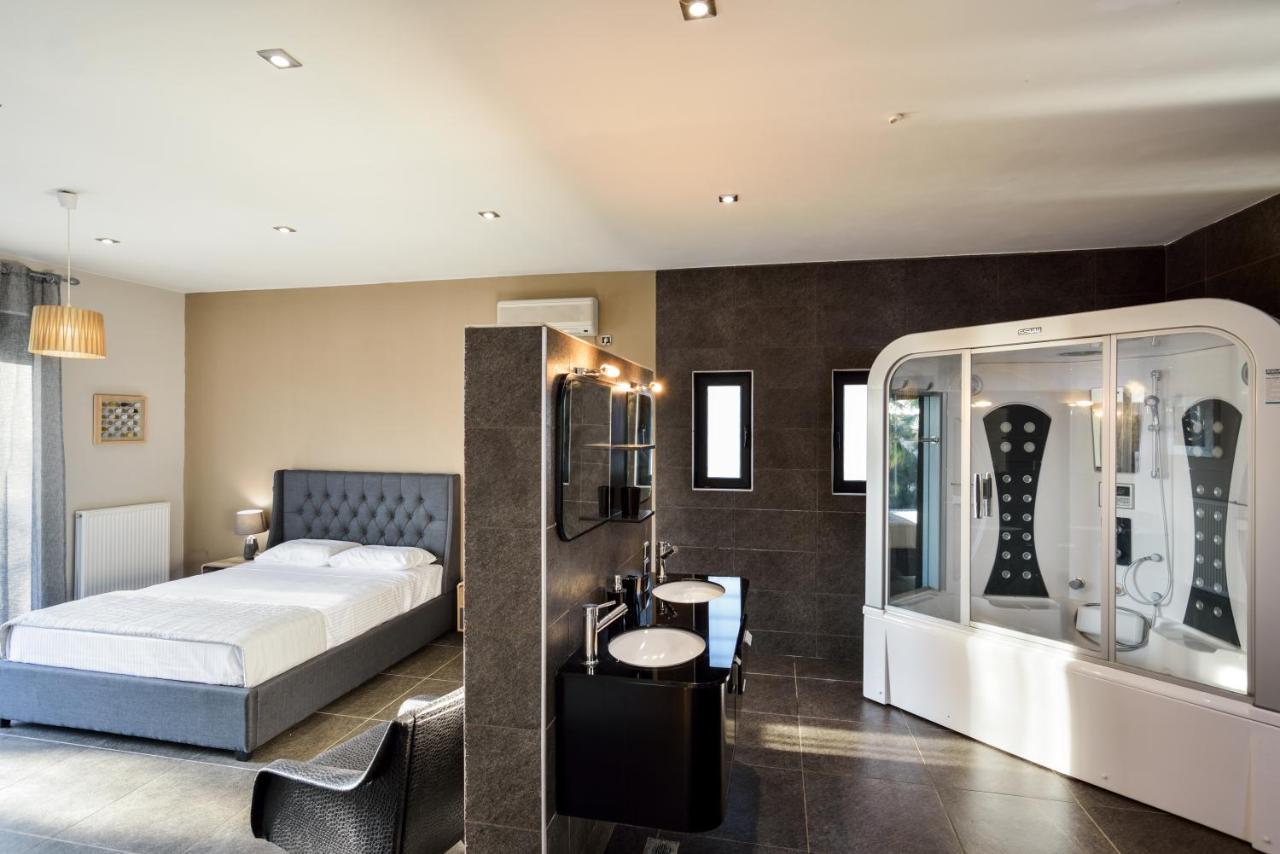 Adorno Luxury Villas 코라파키아 외부 사진